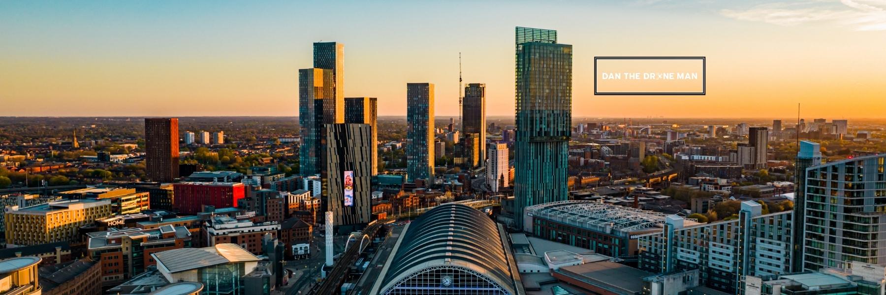 Manchester skyline (1800 × 600 px) (3)